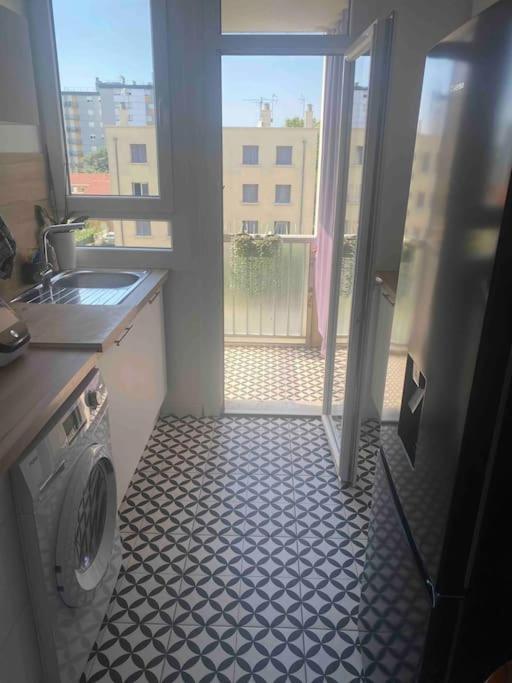 Apartment T3 Lyon 8 Parc Parilly-eurexpo -9min En Voiture